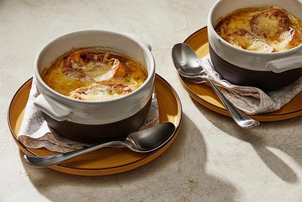 Французский луковый суп с белыми грибами - «Первые блюда»