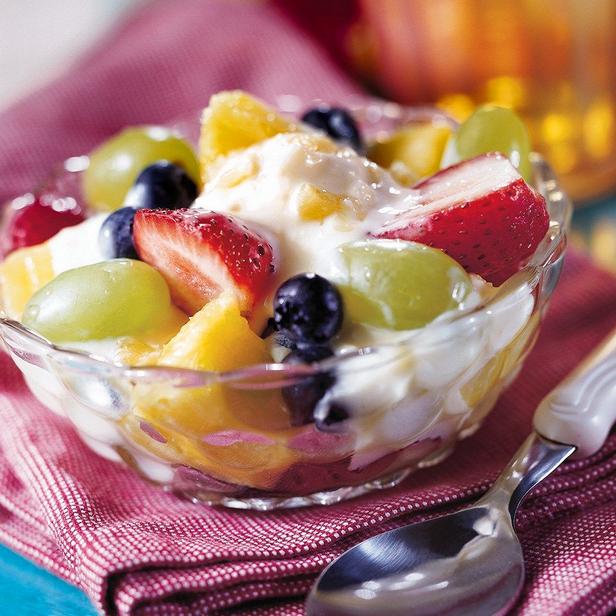 Фруктовый салат с медово-ванильным йогуртом - «Меню диеты»