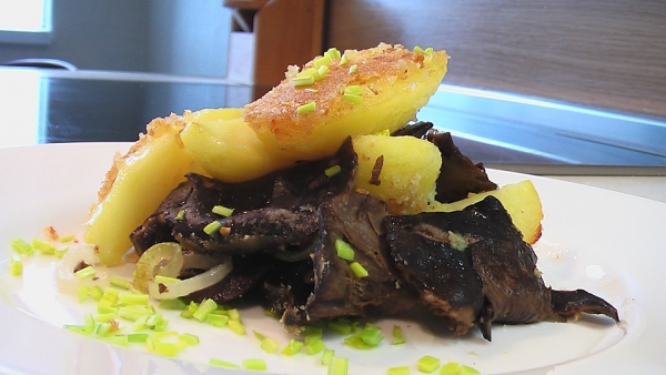 Картофель с солеными грибами - «Видео уроки»