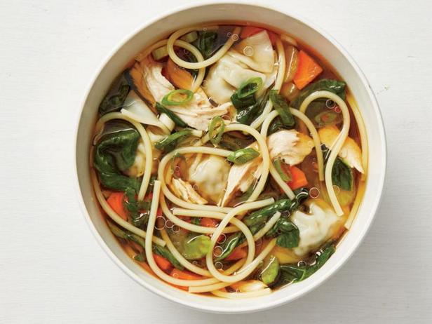 Куриный суп с макаронами и азиатскими пельменями - «Первые блюда»