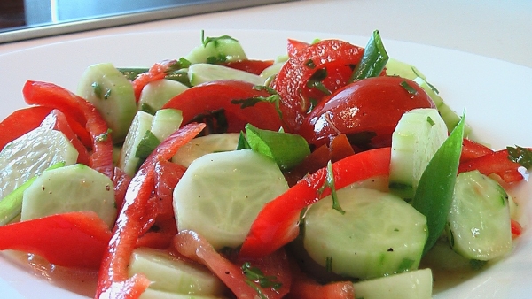Овощной салат с горчичным соусом - «Видео уроки»
