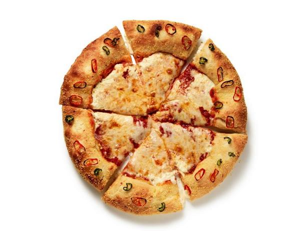 Пицца с коркой, начинённой сливочным сыром и перцами халапеньо - «Фаст-фуд»