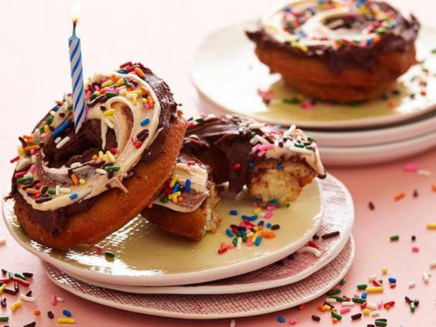 Пончики на День рождения - «Десерты»