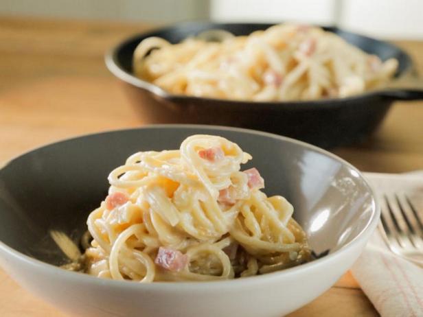 Праздничная ветчина и спагетти карбонара - «Все рецепты»
