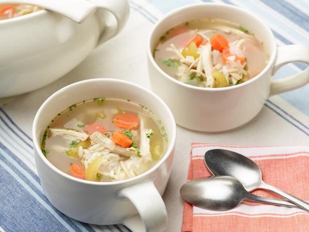 Простой куриный суп с рисом - «Первые блюда»