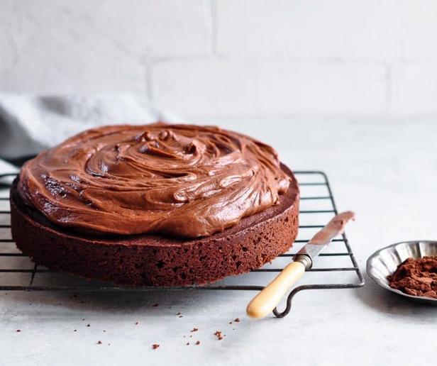 Простой шоколадный бисквитный торт - «Десерты»