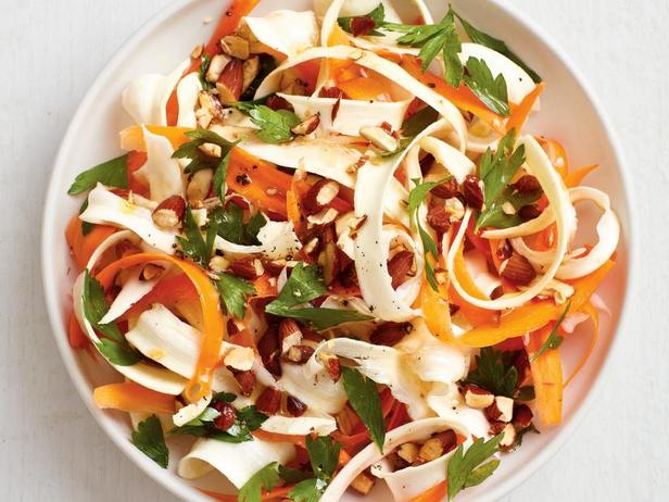 Салат из моркови и пастернака - «Праздничные рецепты»