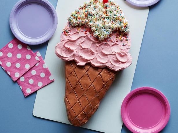 Торт из капкейков «Мороженое в рожке» - «Десерты»