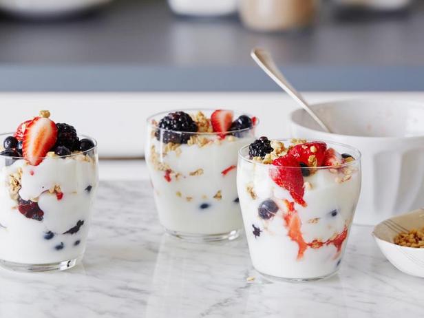 Парфе с йогуртом и ягодами - «Меню диеты»