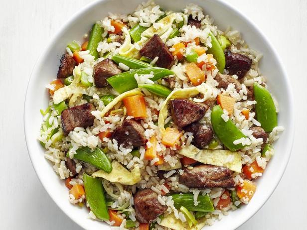 Жареный рис с кусочками стейка - «Меню диеты»