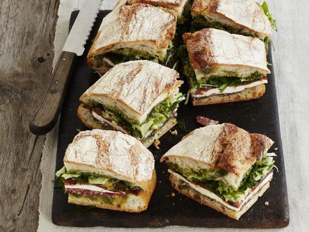 Маринованный сэндвич с салуми - «Фаст-фуд»