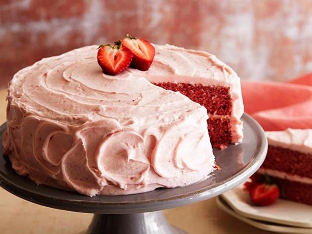 Простой и вкусный клубничный торт - «Десерты»