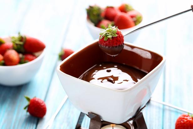 Шоколадное фондю с фруктами - «Десерты»