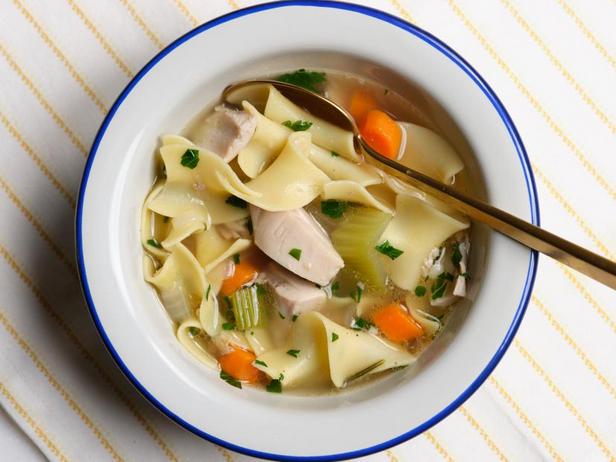 Самый лучший куриный суп с лапшой - «Первые блюда»