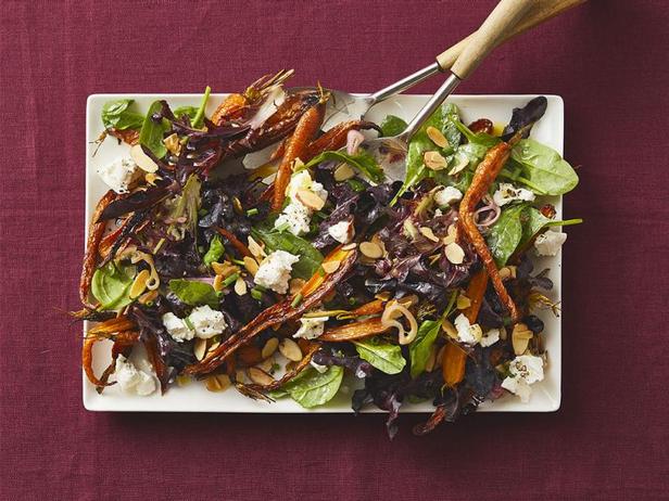 Салат со шпинатом, козьим сыром и печёной морковью - «Праздничные рецепты»
