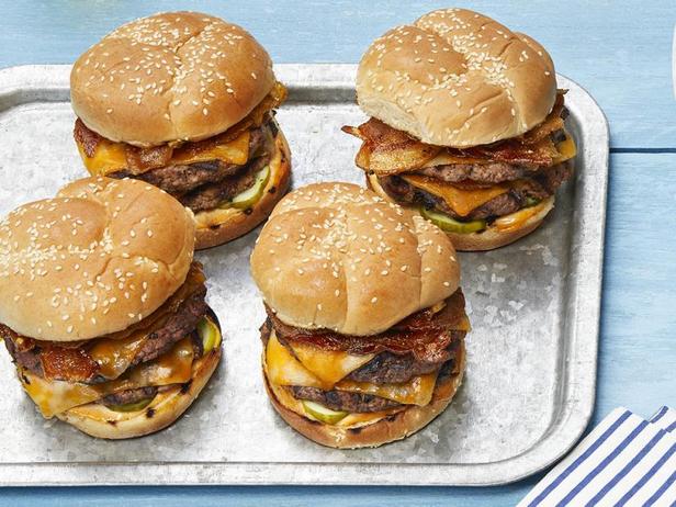 Двойной чизбургер с кленовым беконом на 23 Февраля - «Фаст-фуд»