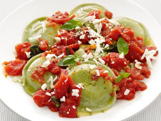 Равиоли со шпинатом в томатном соусе - «Меню диеты»