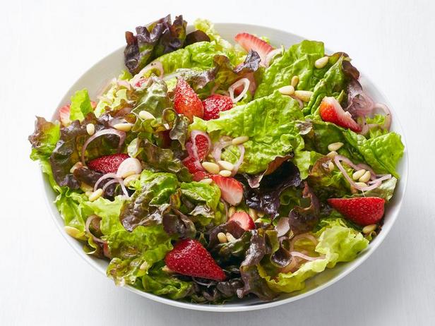Летний салат с клубникой - «Быстрые рецепты»
