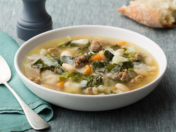 Фасолевый суп с фаршем и рапини - «Первые блюда»