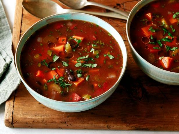 Веганский суп с чёрной фасолью и бататом - «Меню диеты»