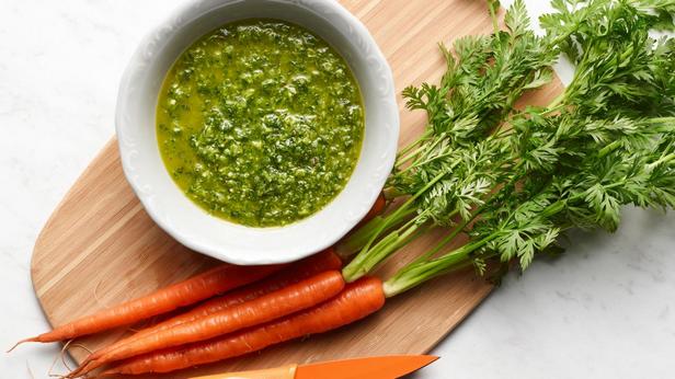Чимичурри из морковной ботвы - «Сезонные блюда»