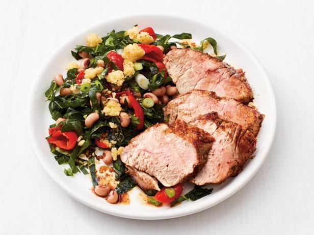 Пряная свиная вырезка с салатом из листовой капусты - «Меню диеты»