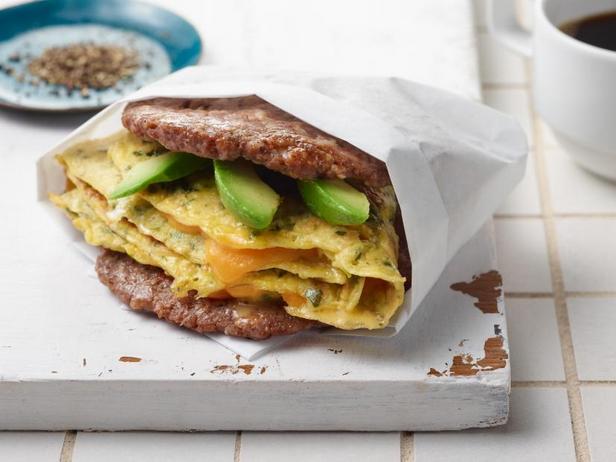 Сэндвич к завтраку для любителей мяса - «Быстрые рецепты»