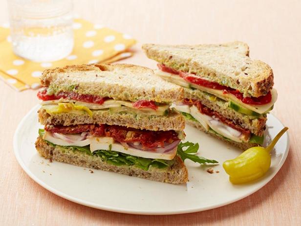 Вегетарианский клаб-сэндвич - «Фаст-фуд»