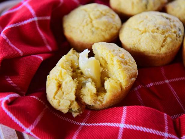 Кукурузные маффины с сыром и халапеньо - «Закуски»
