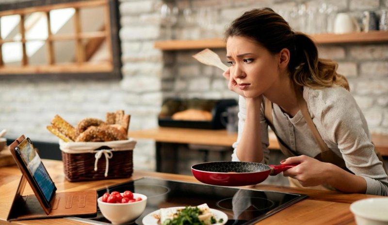 Кухонные мелочи, которые портят еду: от неправильных крышек до опасных контейнеров - «Кулинарные рецепты»