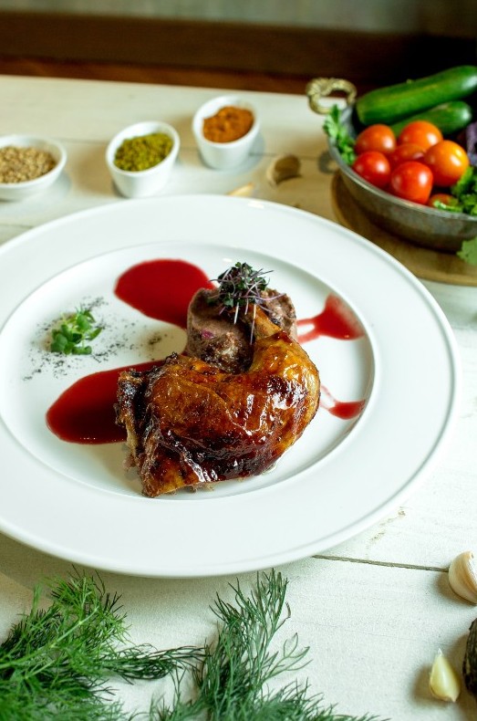 "Горячее" на новогодний стол: 4 эффектных блюда, которые легко приготовить - «Кулинарные рецепты»