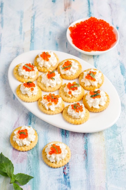 Икра на новогоднем столе: изысканные блюда, которые точно запомнятся гостям - «Кулинарные рецепты»