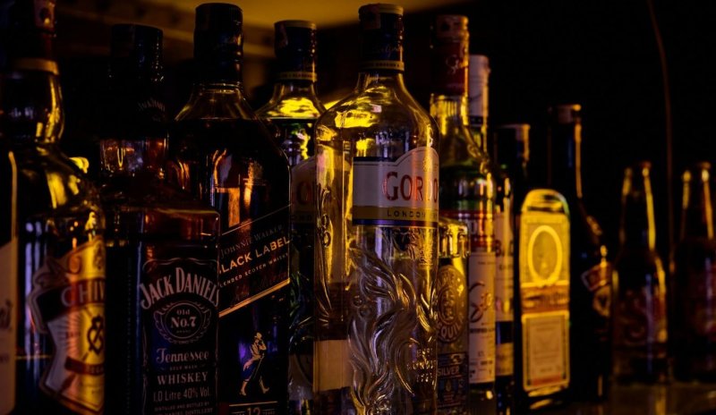 Крепкий алкоголь: что лучше пить чистым, а что — смешивать - «Кулинарные рецепты»
