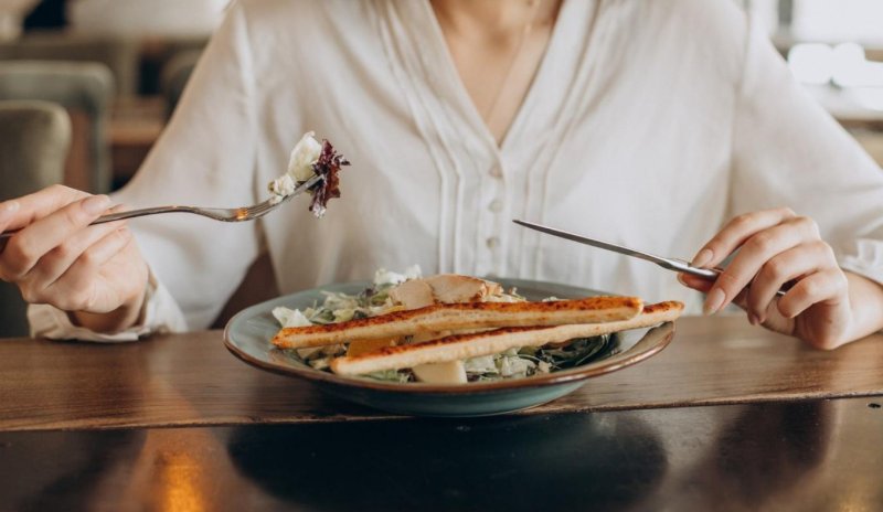 Не есть за 3 часа до сна — как это влияет на здоровье и метаболизм - «Кулинарные рецепты»